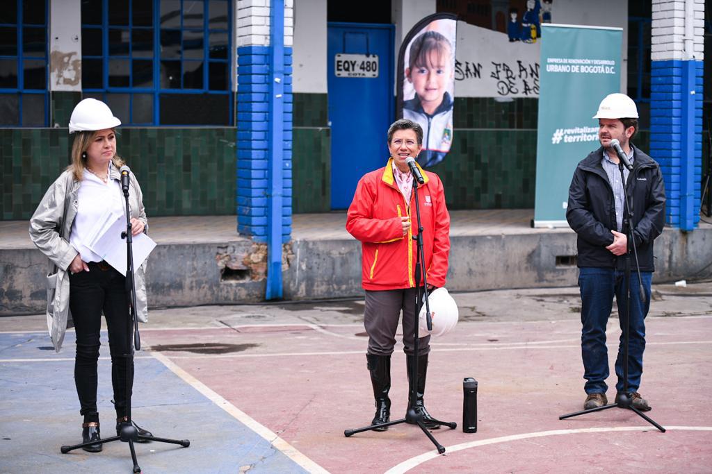 Más colegios para Bogotá