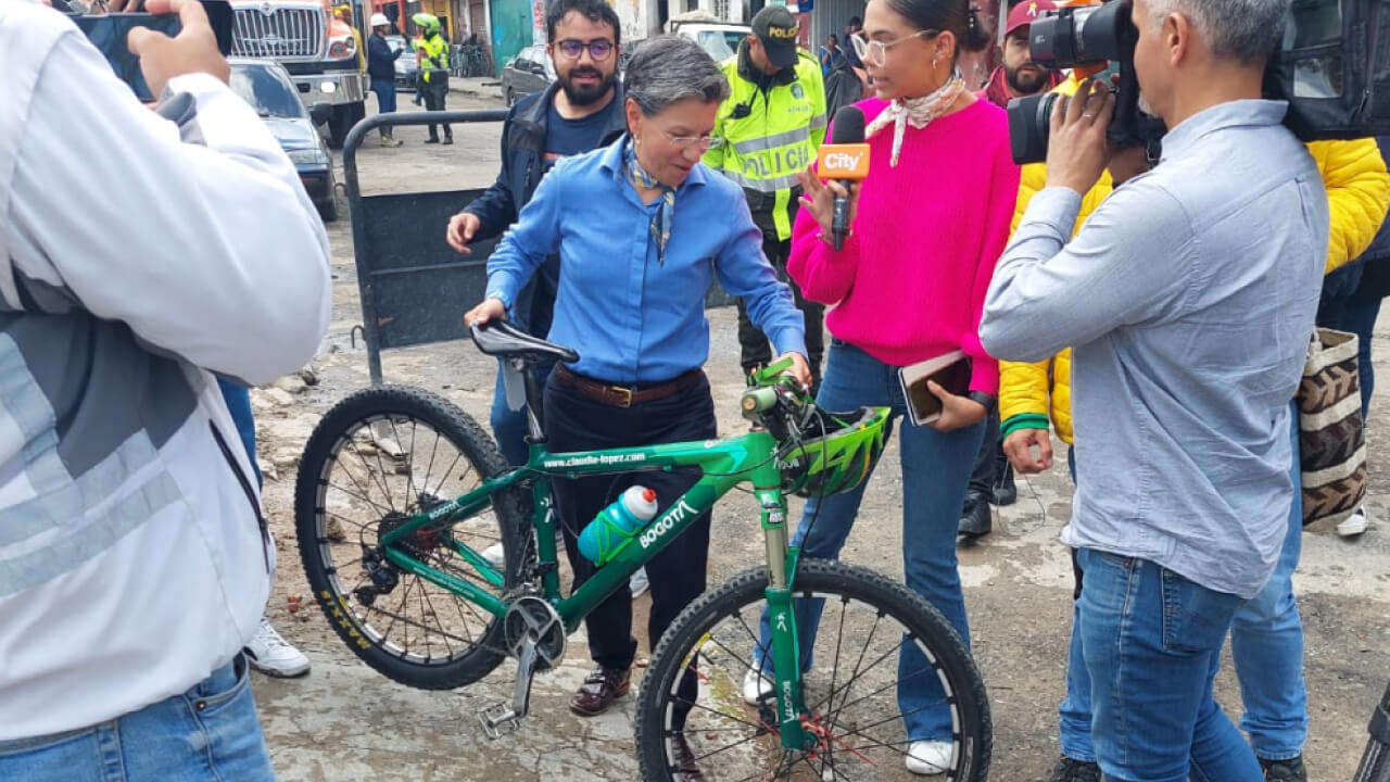 Alcaldesa resaltó avance en la intervención del San Juan de Dios y las obras de la Alcaldía Local de Los Mártires 