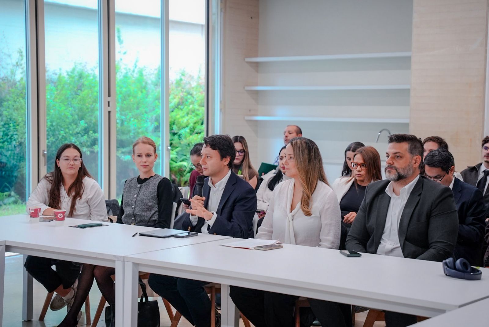 fotografía del encuentro: Bogotá se transforma: oportunidades de desarrollo urbano e inversión